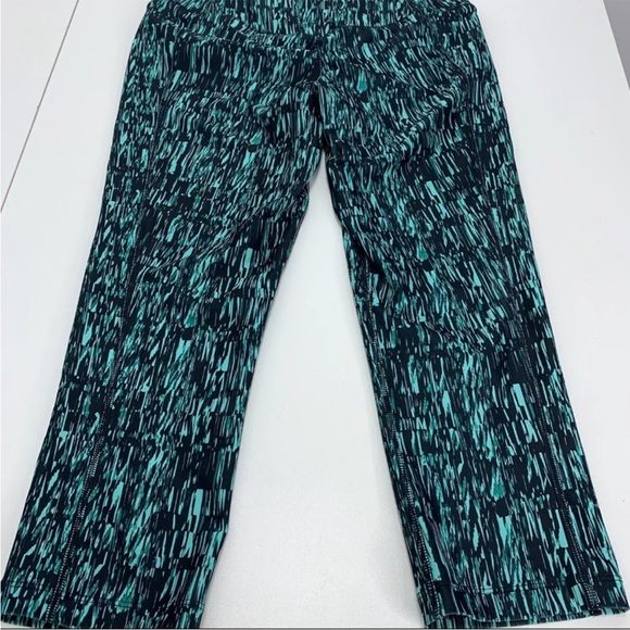 Nike medium work out capris - Picture 3 of 6